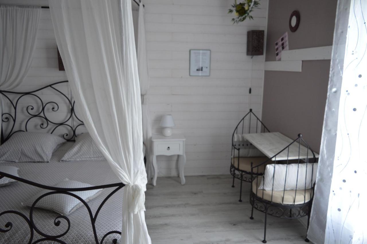 Au Coeur Du Bien Etre, Chambre D'Hotes Avec Piscine Chauffee Et Couverte, Spa, Sauna, Massages Monteaux Eksteriør bilde